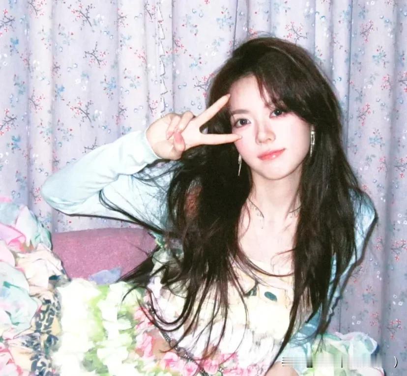 炸裂！娱乐圈：明星的“小心思”与“大反差”娱乐圈永远不缺话题与“戏码”。赵今