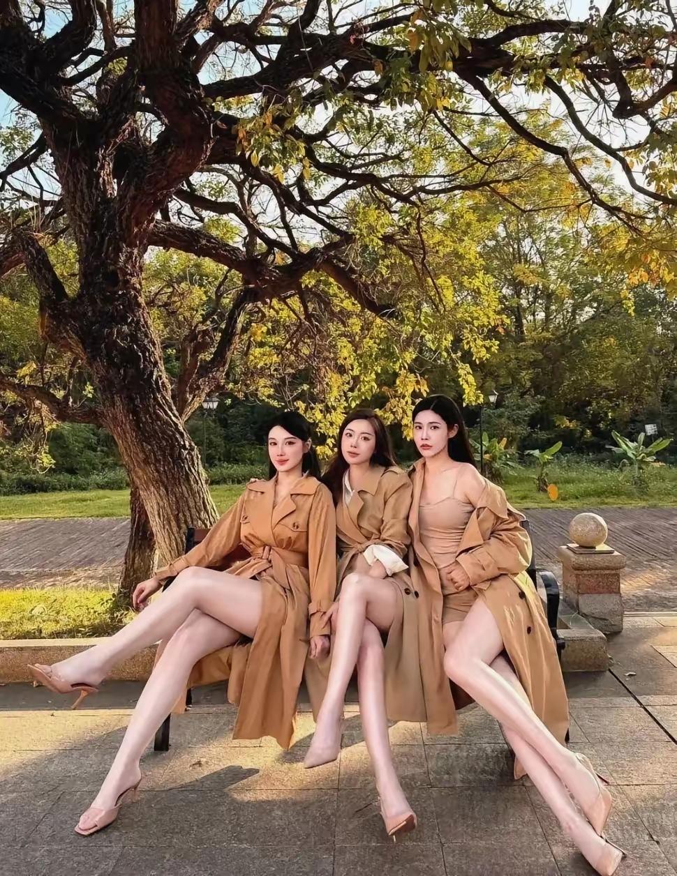 据说没人可以拿下她们三个！！美女孤独是勋章我们一起登顶我们并肩，不是为了