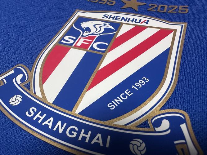 若拿十亚王，比药厂还惨！申花最后一场需要大连赢球和自己赢球的情况下才能夺冠，希