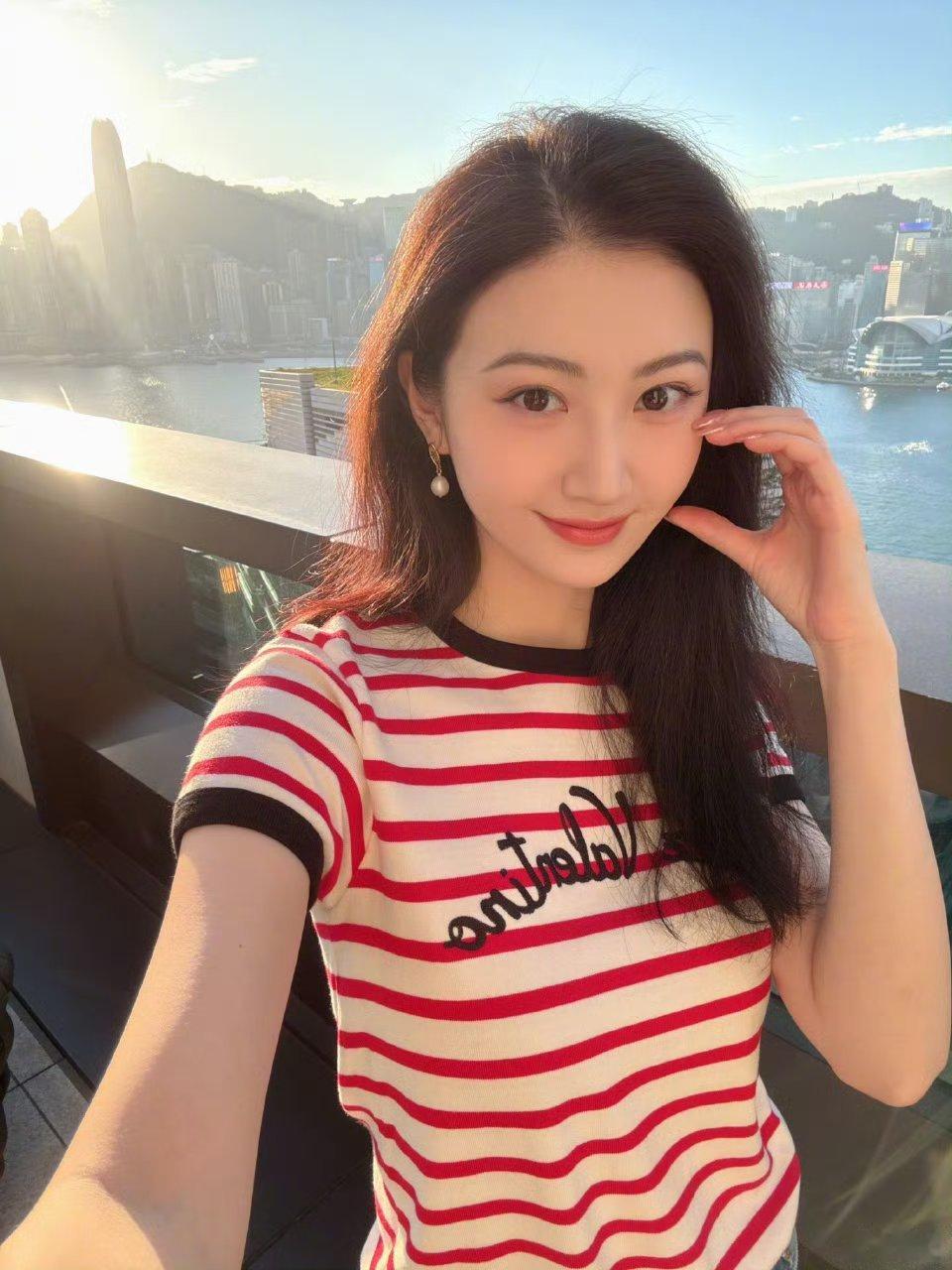 景甜阳光之下自拍景甜景甜