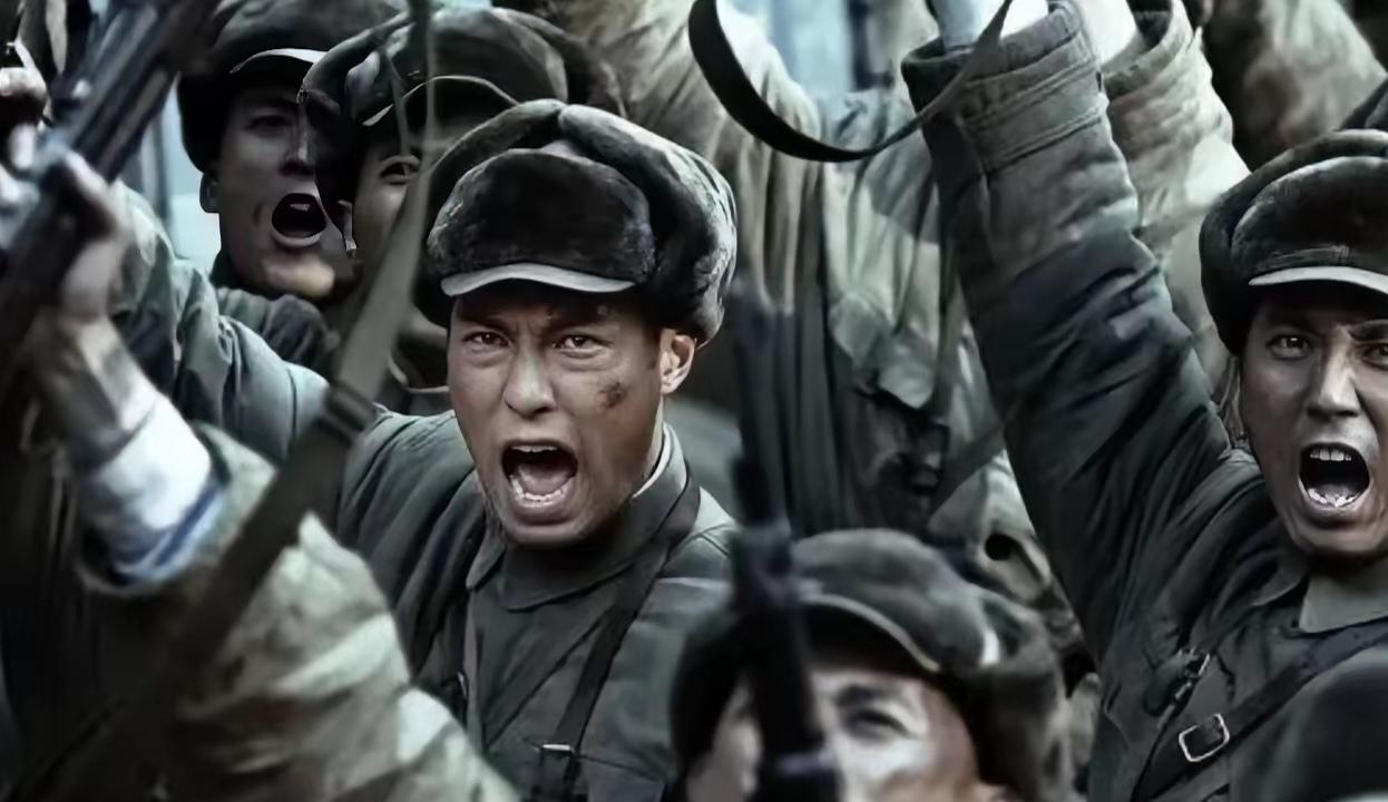 1955年，授衔仪式结束后，曾泽生流着泪说道：“感谢彭老总，是他让我赢得了中将的