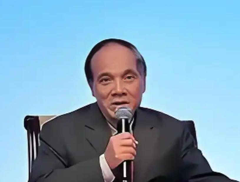 一个越南教授，当着全世界的面，扔下一句话。他说：“虽然我个人对中国有意见，但不得