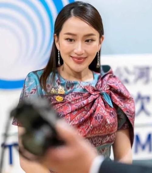 不可思议，8月5日，泰国财政部突然宣布：准备砸超过200亿泰铢（约36亿人民币）
