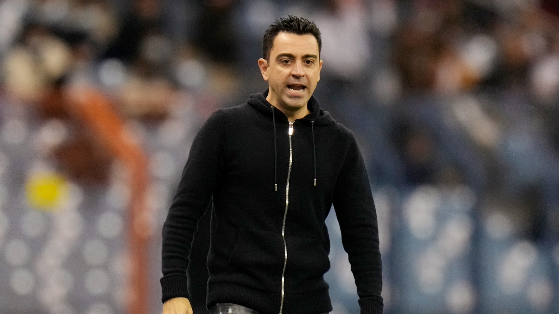 媒体表示，曼联已启动寻找临时主帅的程序，哈维、格拉斯纳、索尔斯克亚等人是候选。