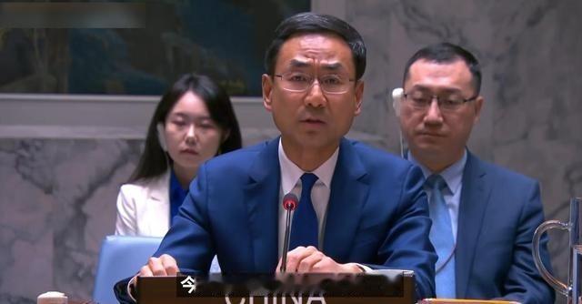 泽连斯基终于看透了！俄乌战争打到第五年，西方眼里俄罗斯最后的希望在中国俄乌冲