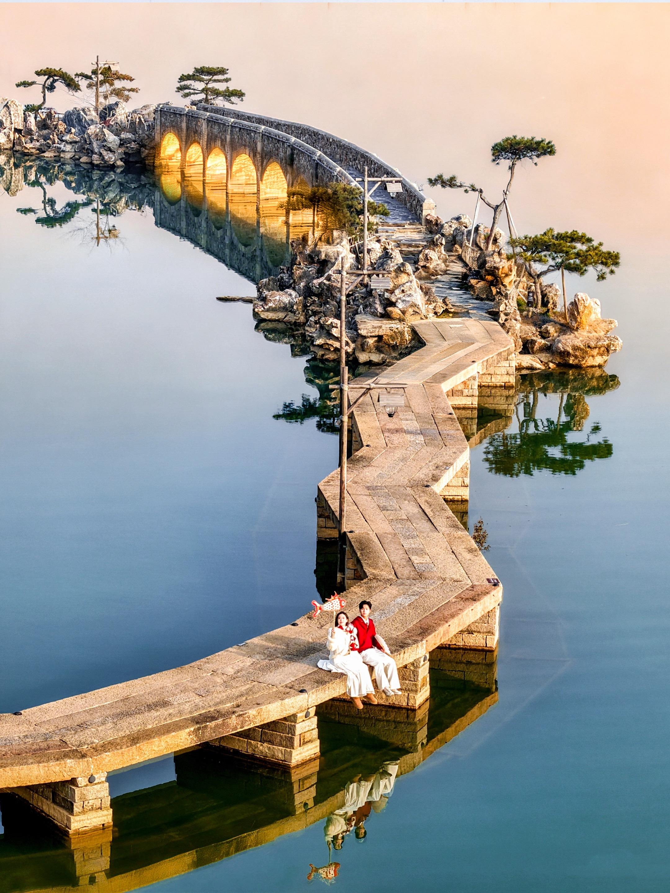 后悔才来宜兴🍃这个江南小镇美到心坎上了！！！ . 来窑湖，看满屏的繁...