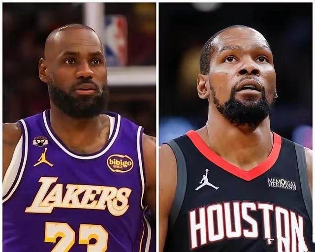 这个赛季杜兰特终于压制詹姆斯！数据方面杜兰特场均25.9分，詹姆斯只有21分