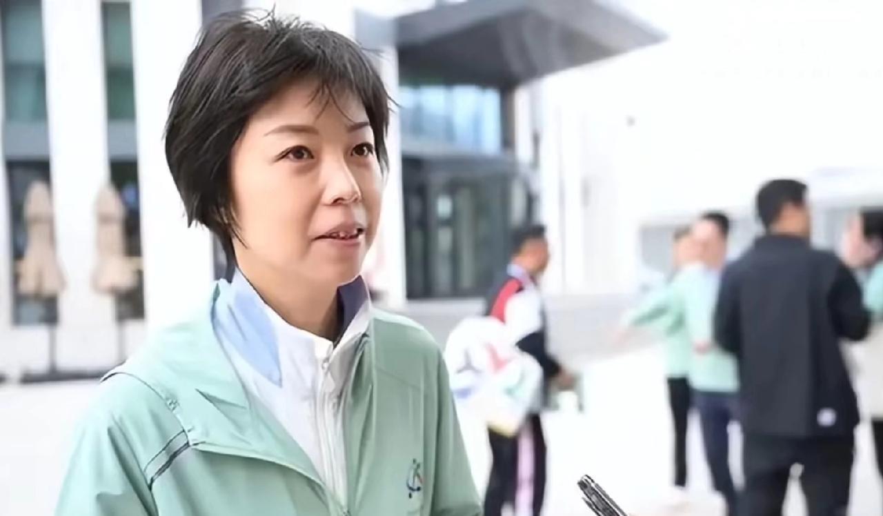 大魔王评论小魔王打削球手，一针见血！张怡宁夸莎莎说：别的选手打日本削球手都很