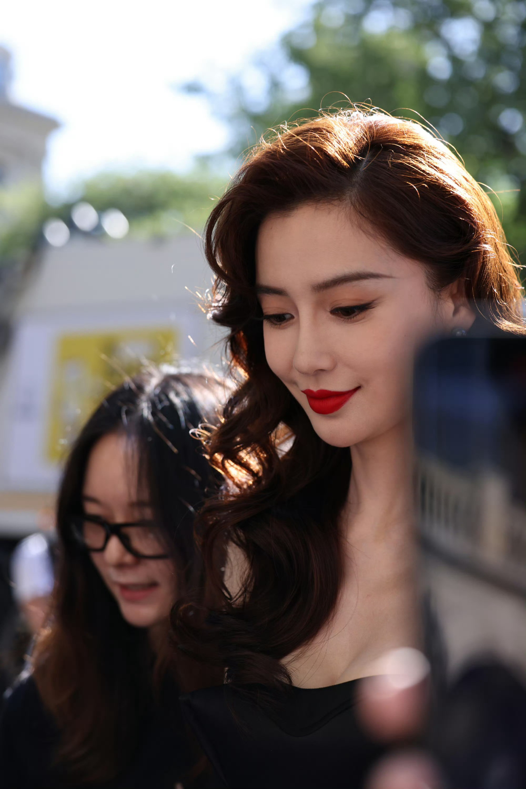 Angelababy看秀生图妈咪有皱纹也很有韵味😻巴黎高定时装周​​​