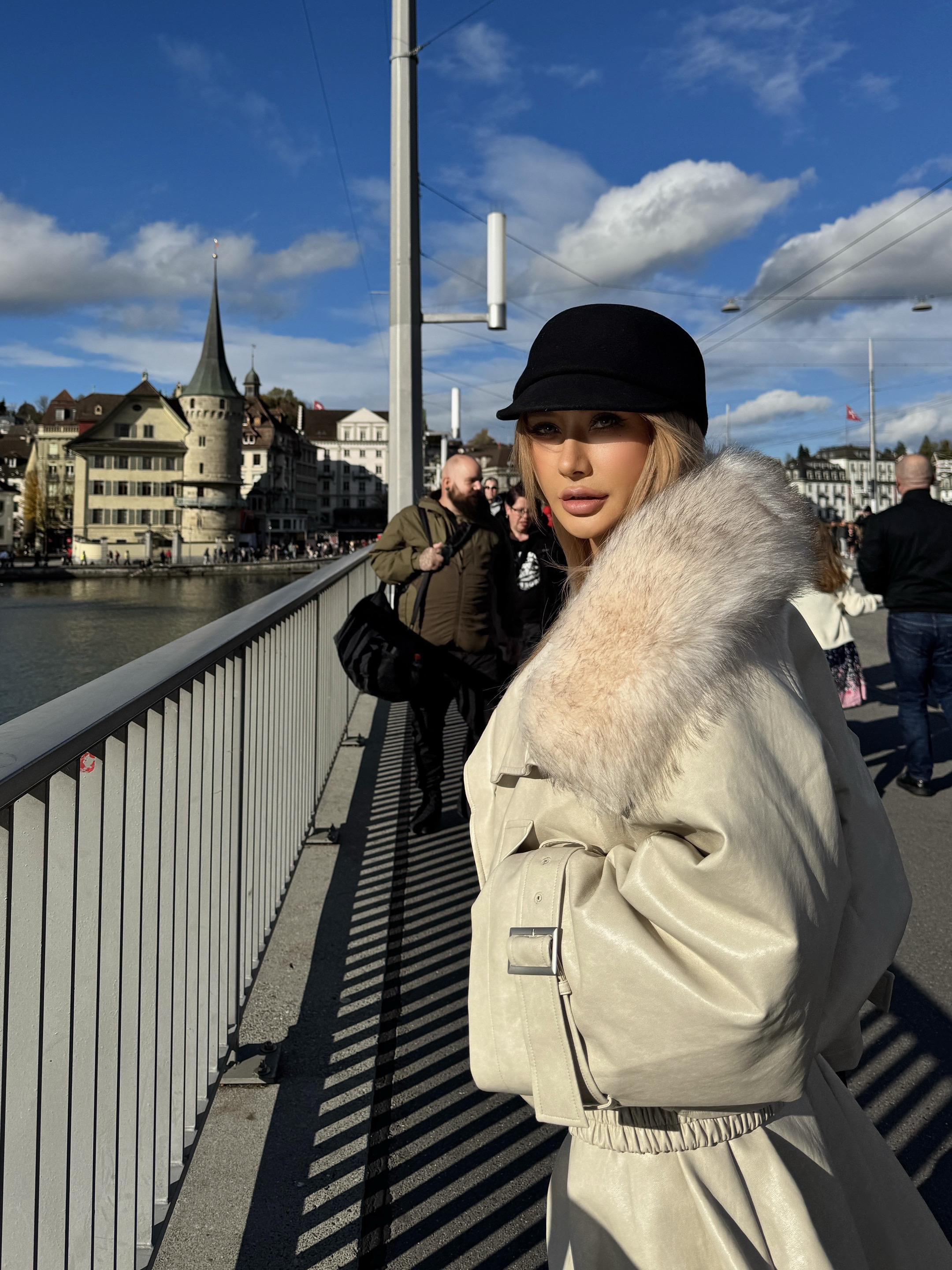 豆包 帮我生成一个永远不会离开的人