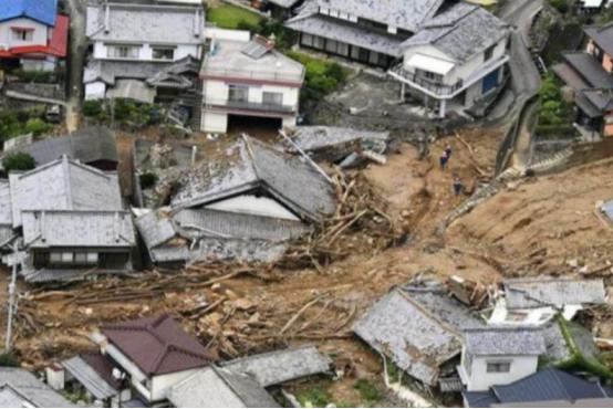 不到72小时，日本遭受6个噩耗，东京乱成一团，高市彻底没戏了 谁能想到，那个