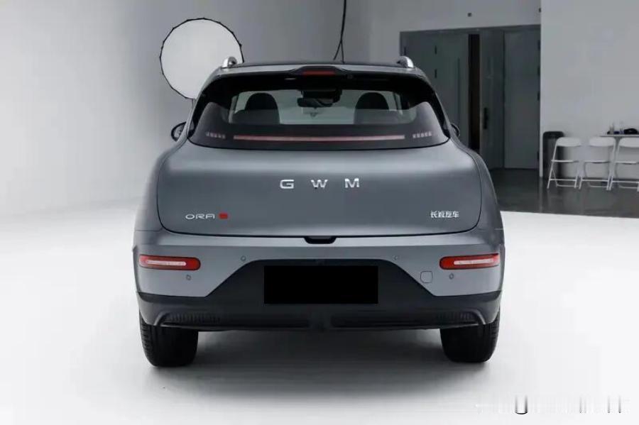 你还认识现在的长城汽车吗？现在的长城汽车，车尾只有一个标：GWM。目的只有一