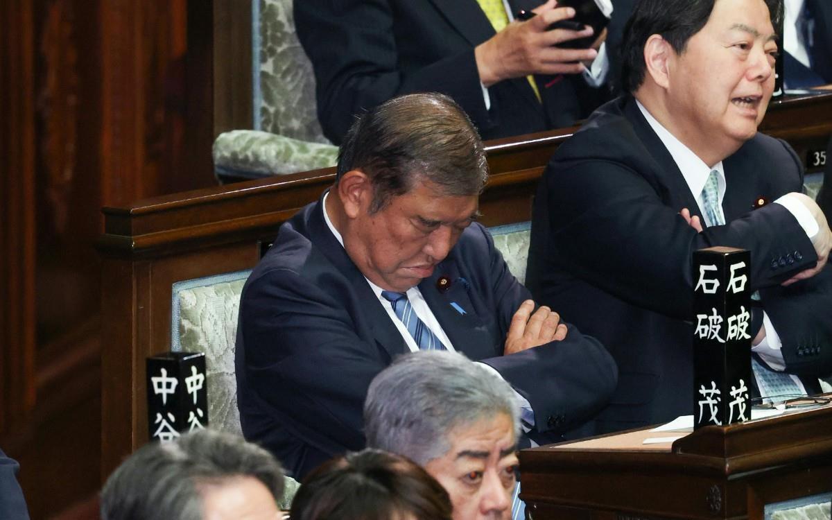 石破茂本来就不想当首相，硬被推上去，上台以后就开始躺平，如今摆烂终于有结果了！6