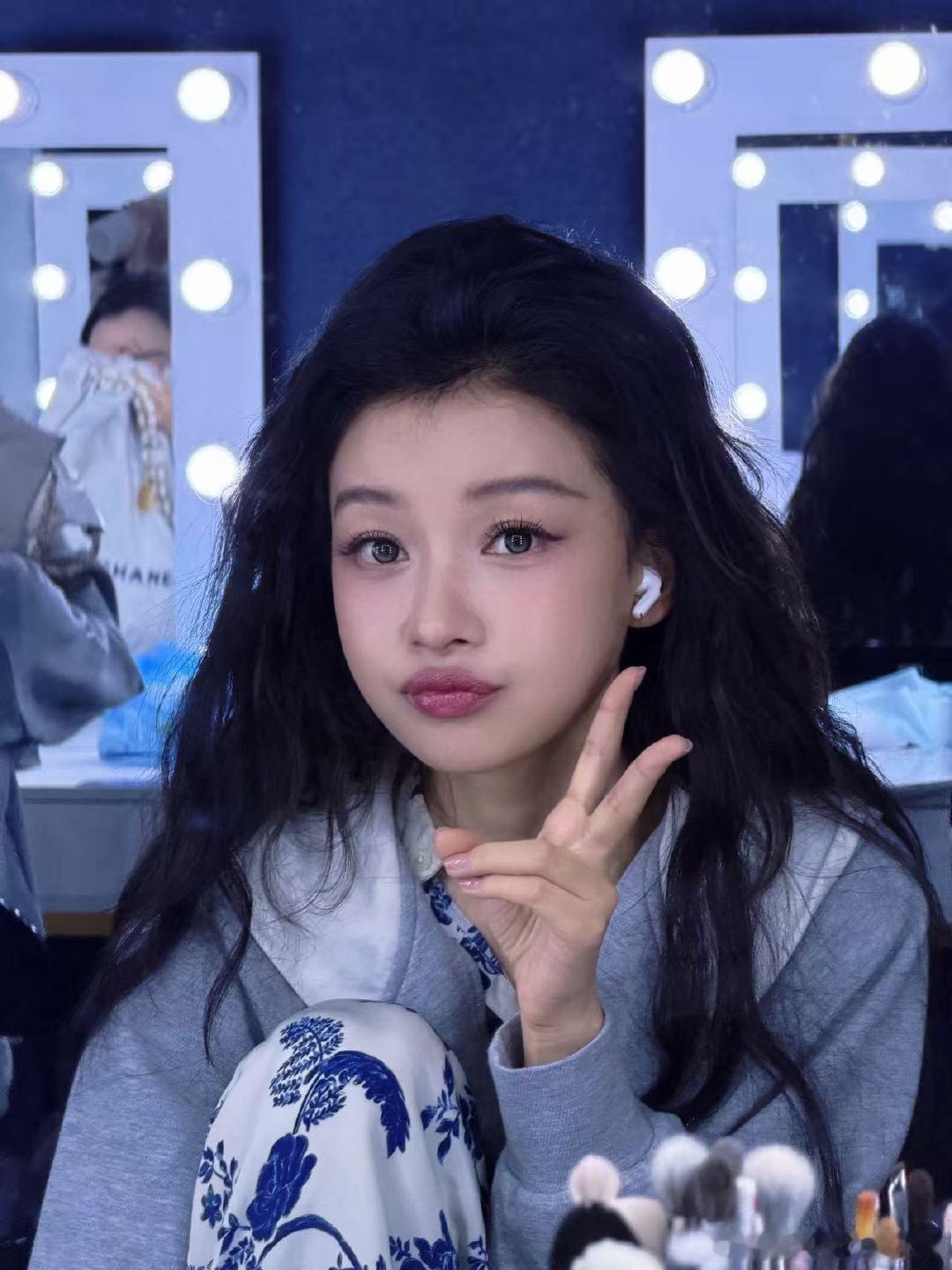 孙怡上课前vs上课后孙怡课前vs课后对比孙怡课前vs课后对比，全没了偶像包袱，可