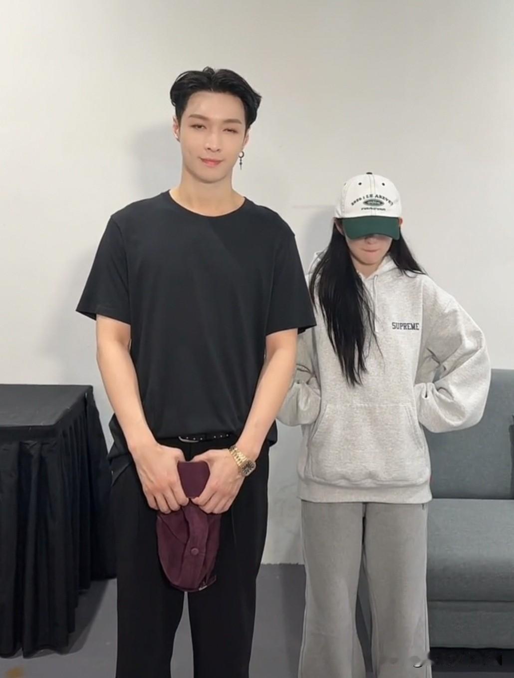 裴珠泫、张艺兴梦幻联动，文化交流，感谢裴老师（裴珠泫）[鼓掌][鼓掌][鼓掌]裴