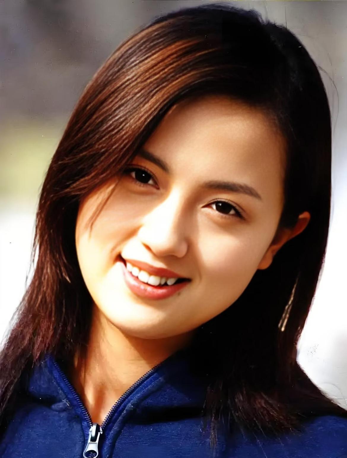 难怪资本不愿捧朱媛媛原本以为是因为她演技不好后来以为是她性格不好，特意查了下