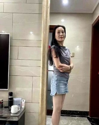 咱不说结婚谈恋爱，就是日常跟女孩子交往的成本都很高。我们公司100多号人，现在基