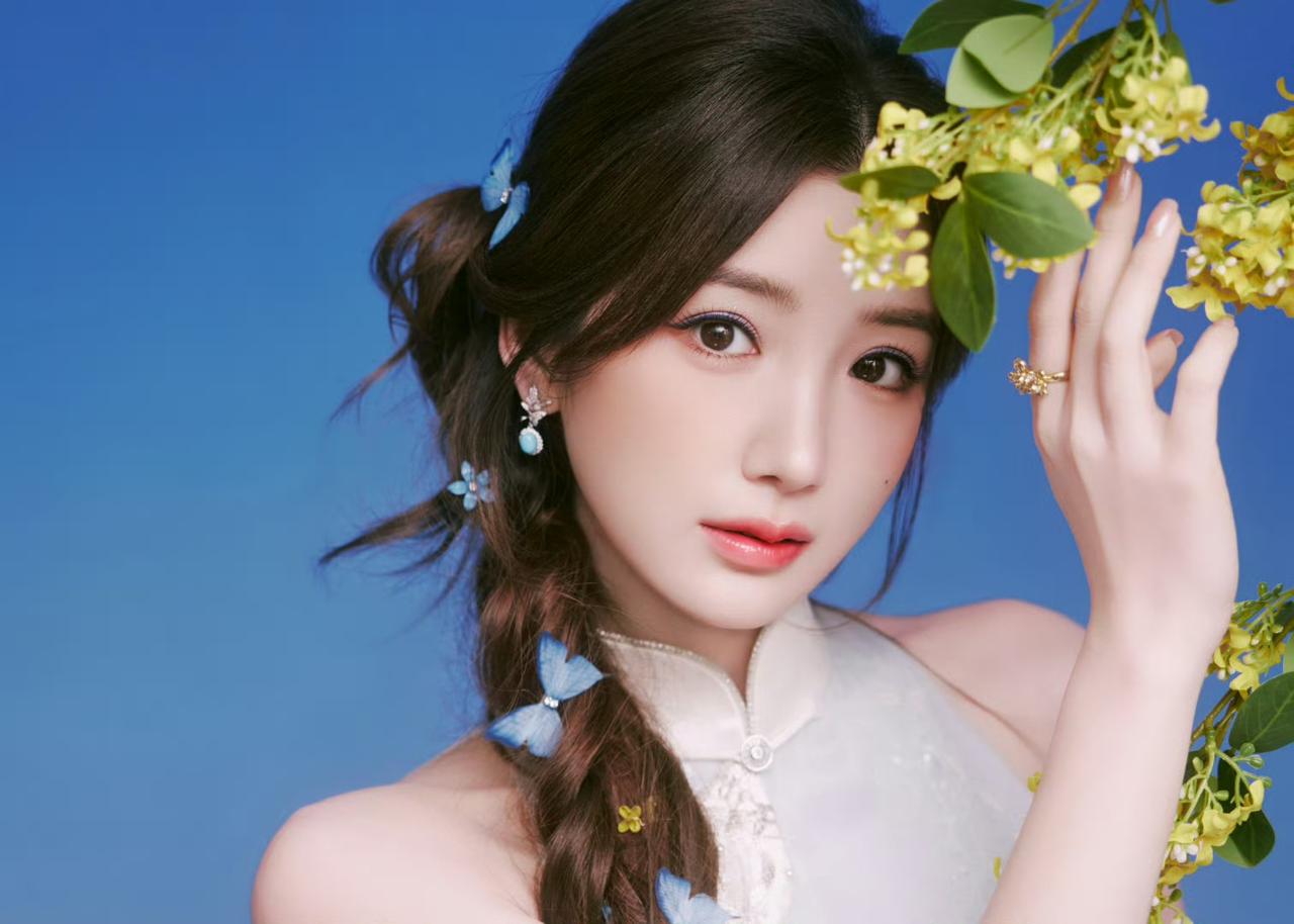 女明星里，我最想不通的就是毛晓彤了，你说她都快40岁了，难道没人告诉她，她真
