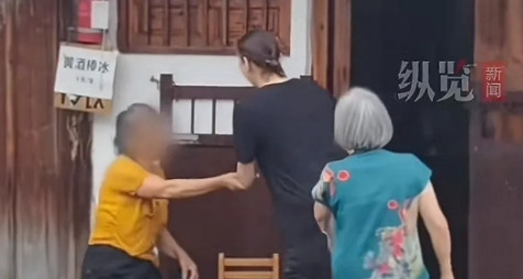 6月23日绍兴一老奶奶不小心落水，一位俄罗斯姑娘看到后狂奔去救人。这位姑娘特别的