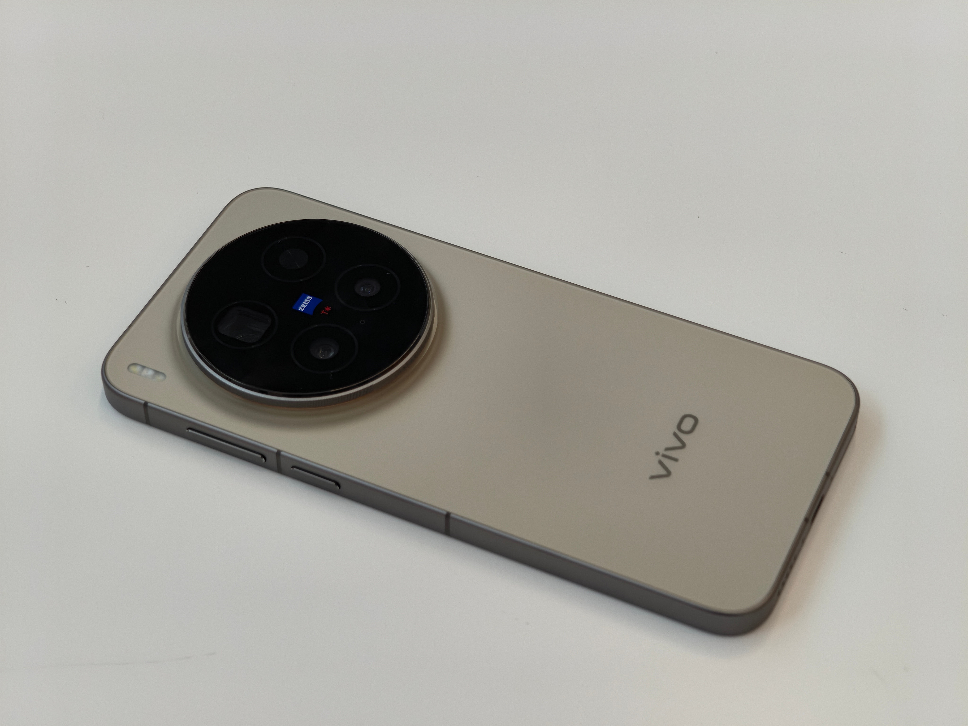 vivoX300系列开箱测评有一说一，vivoX300系列这一次的升级还是看
