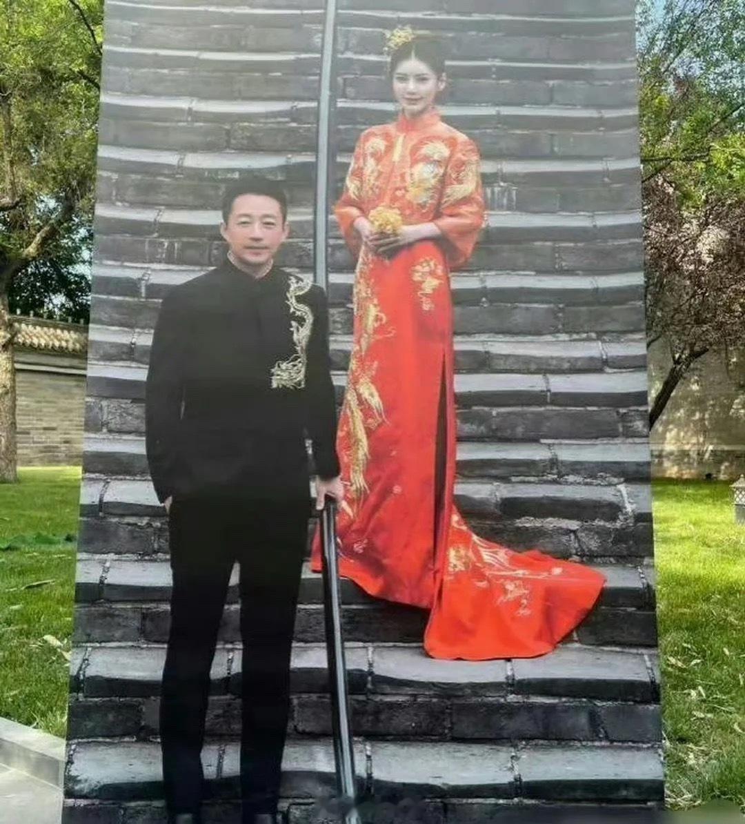 汪小菲这婚纱照拍的够可以啊，第一次见可以这么拍