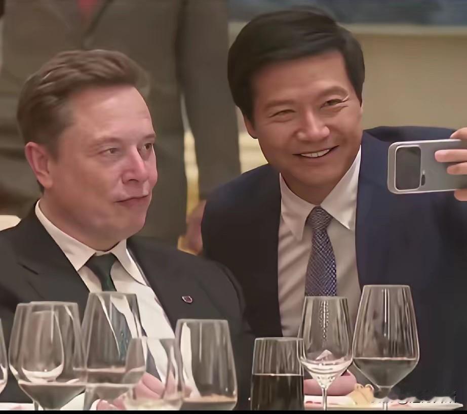 当年看不起马斯克的两位大佬，现在都还好吗？马斯克经济马云