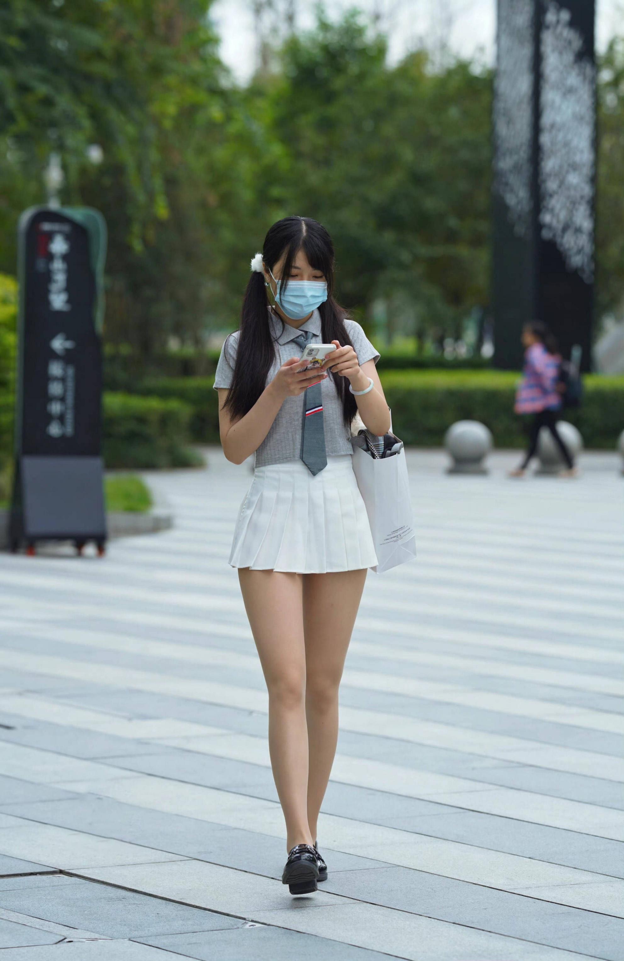 赏析美好第1529篇～街拍小白裙