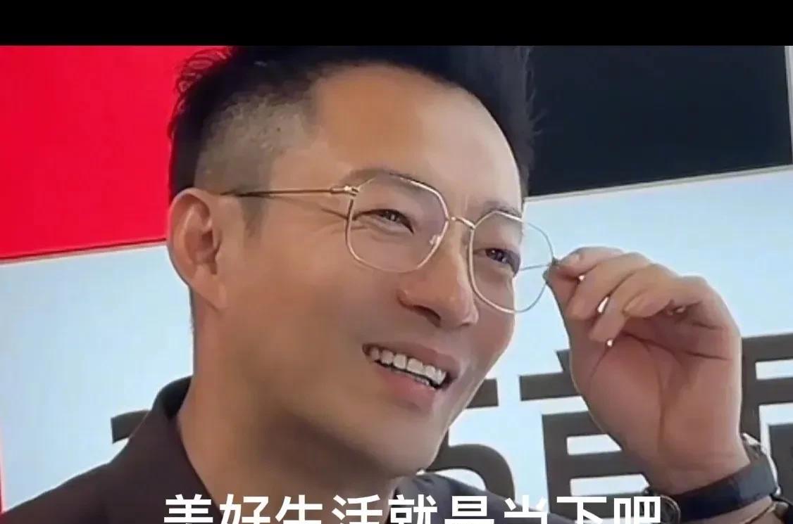 汪小菲被指心机！只因为接受采访时，被问他认为的美好生活是什么？他说觉得是当下吧，