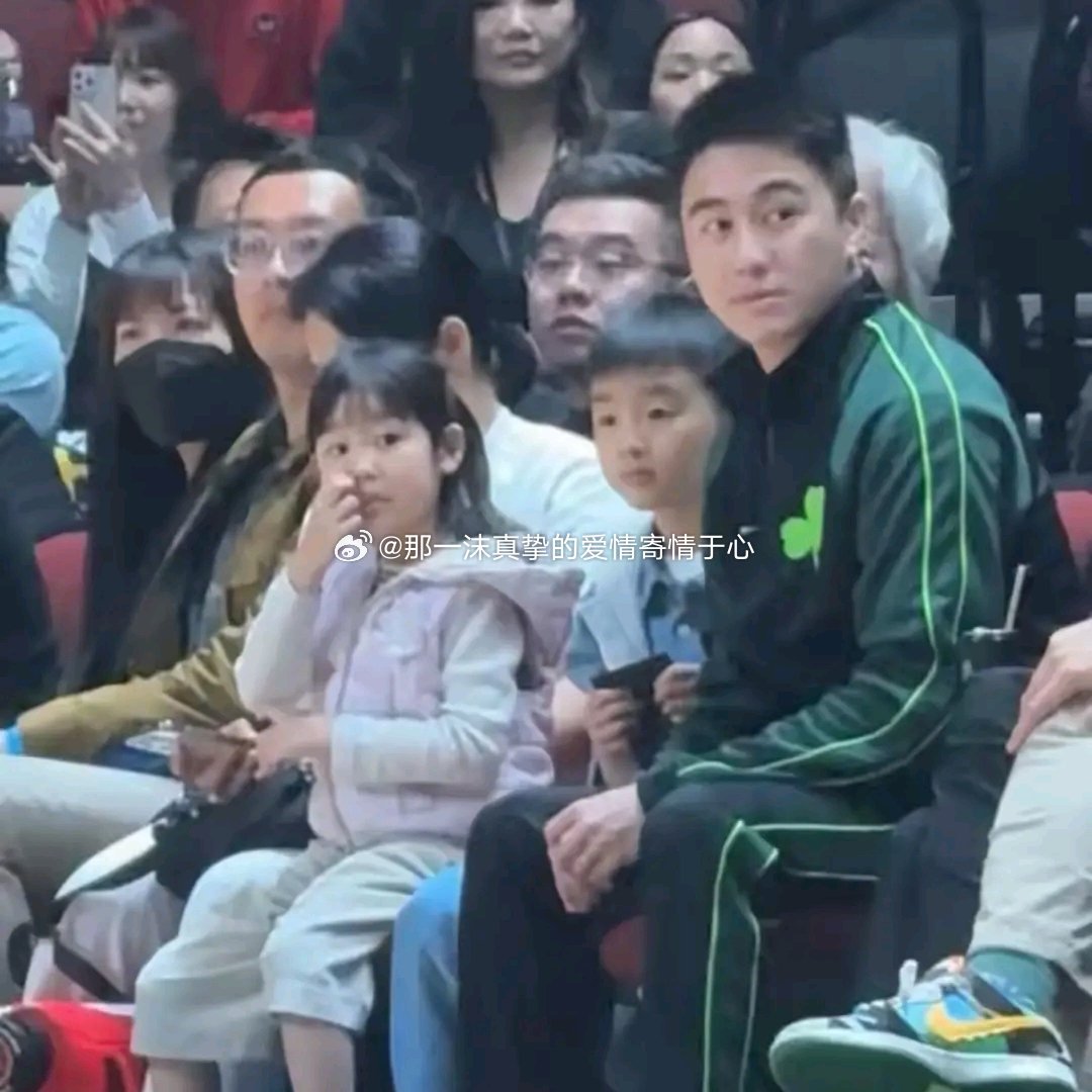 奚梦瑶何猷君儿子女儿正脸照奚梦瑶何猷君儿子女儿正脸照！一沫真挚的情话