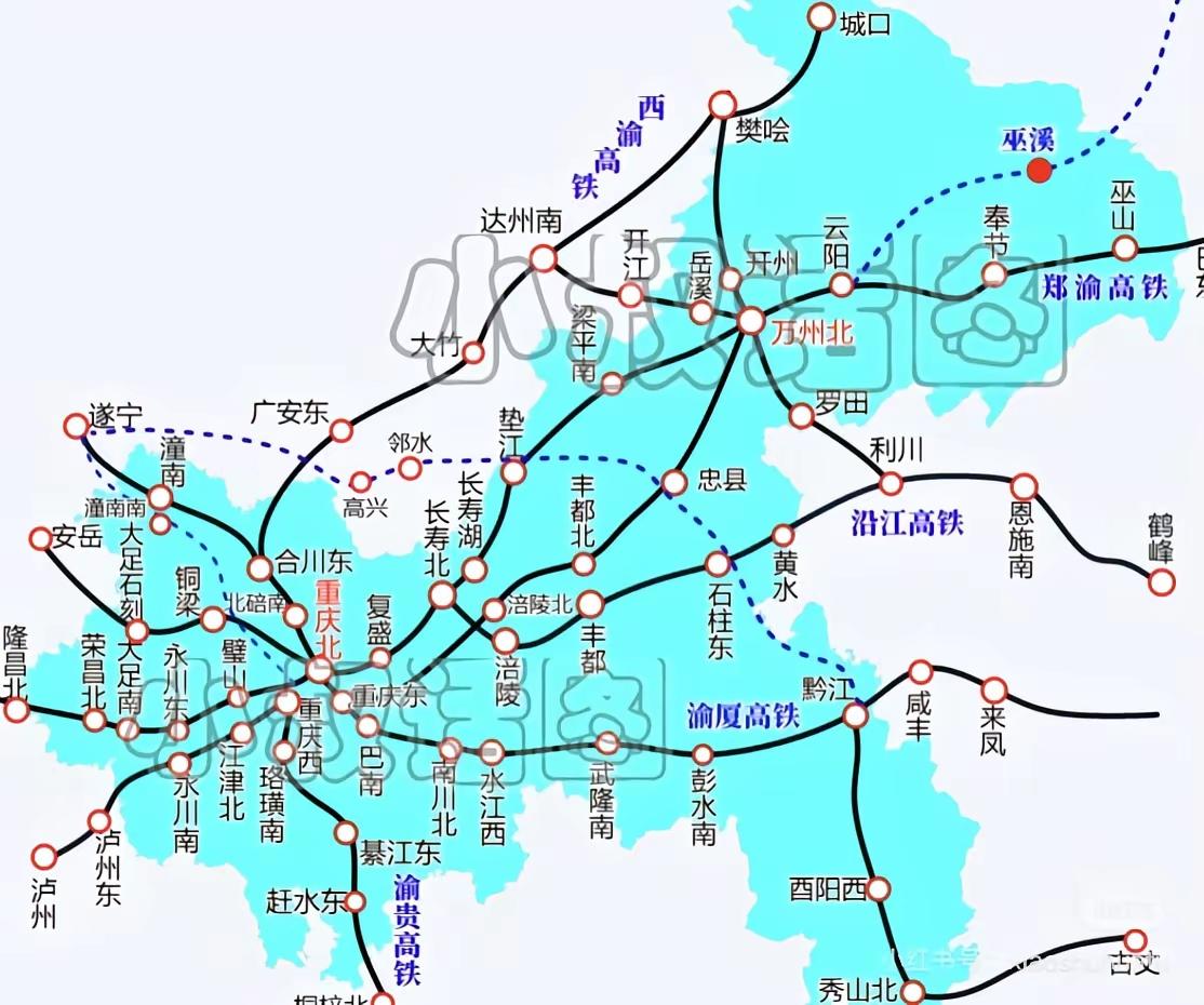 整个重庆可能是最快实现县县通高速的省份之一了，现在除了巫溪没有通高铁以外，其他都