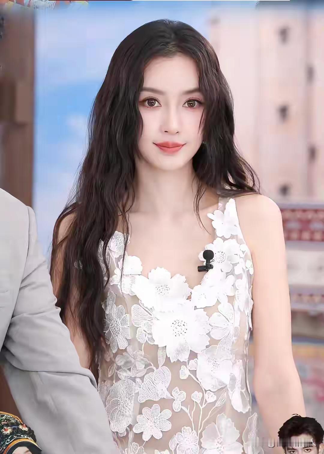 杨颖星光L让大六座迈入10万时代