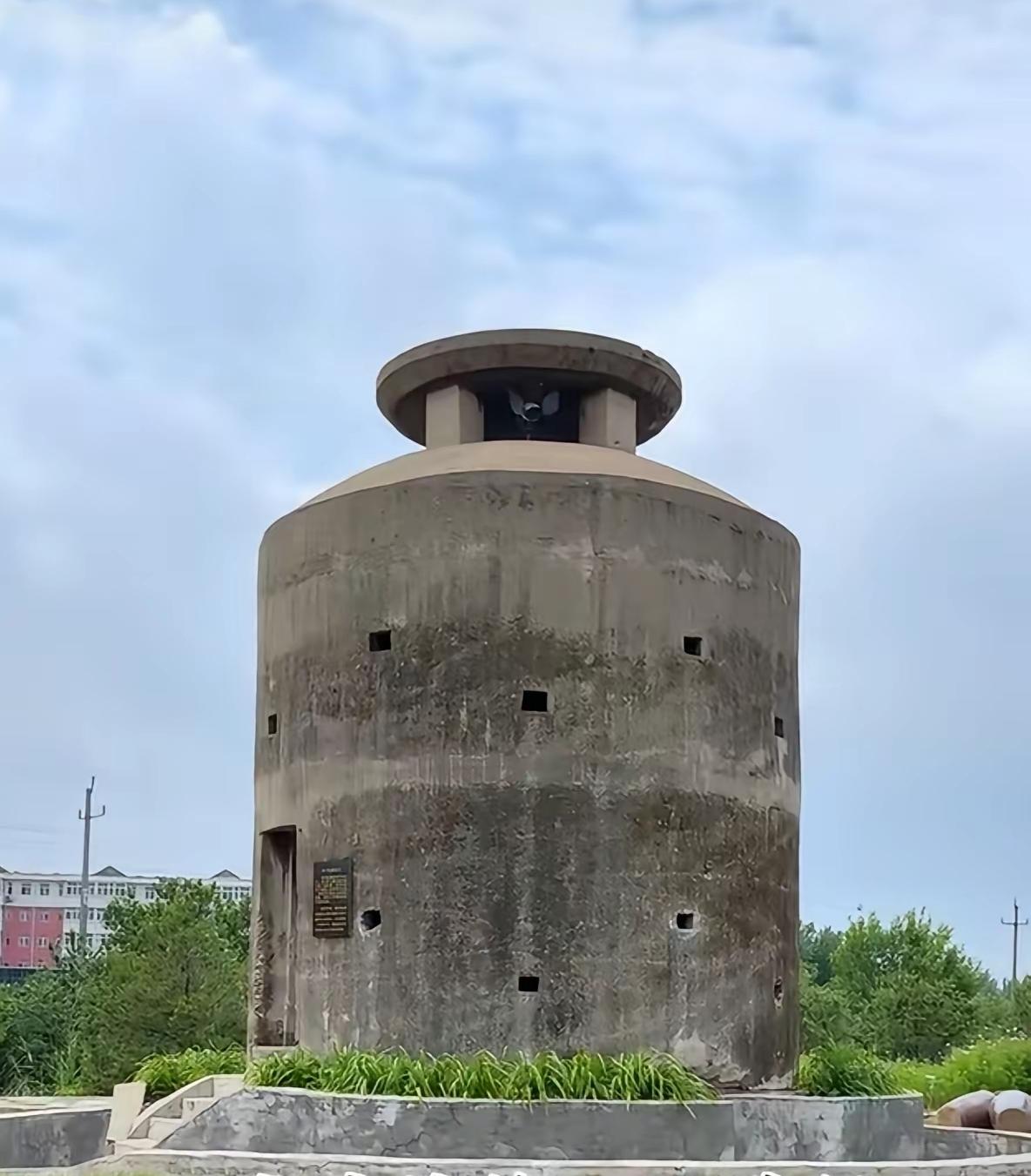小鬼子建造的炮楼质量之佳，着实出人意料。这么多年过去，它们竟依旧完好无损。那时哪