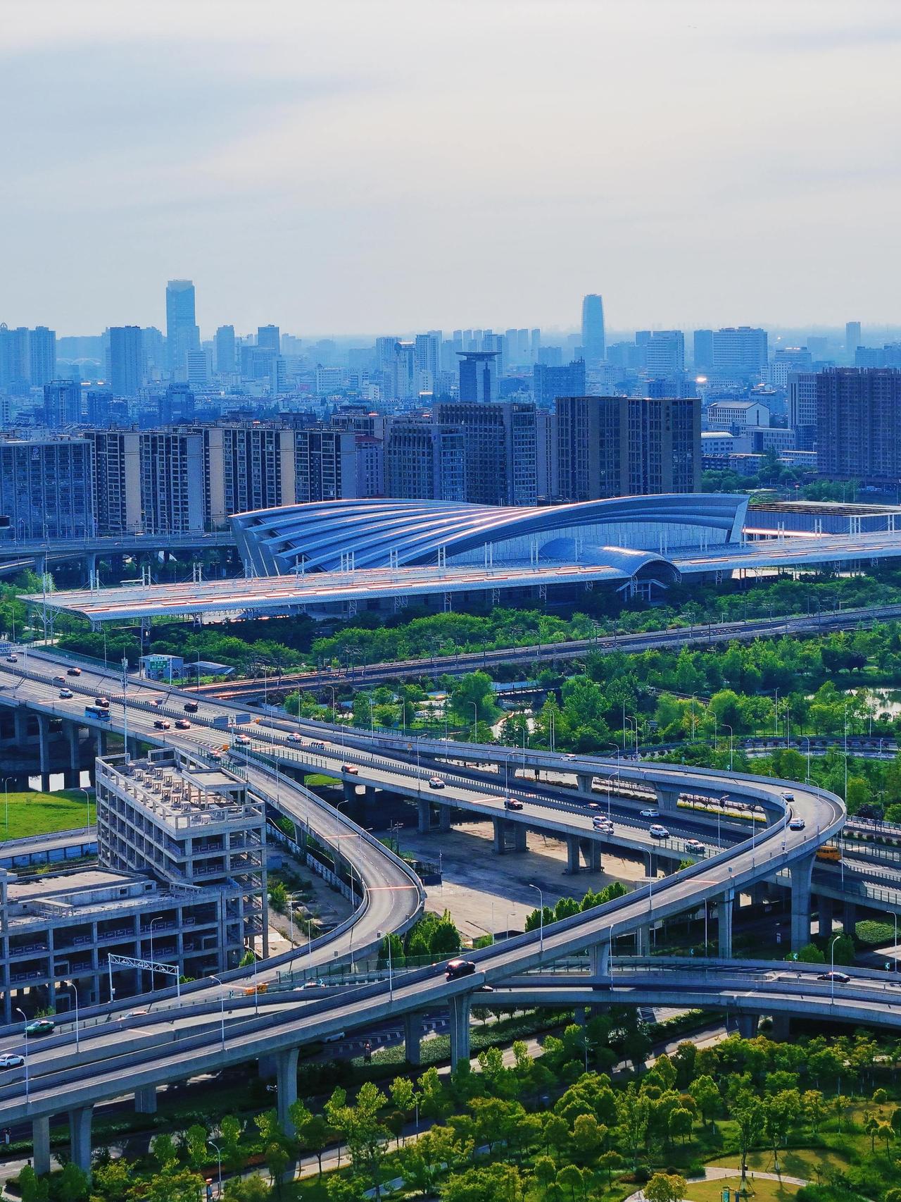 盐城市区高架总里程已达114.62公里市域快速路网总量程将达184.87公里