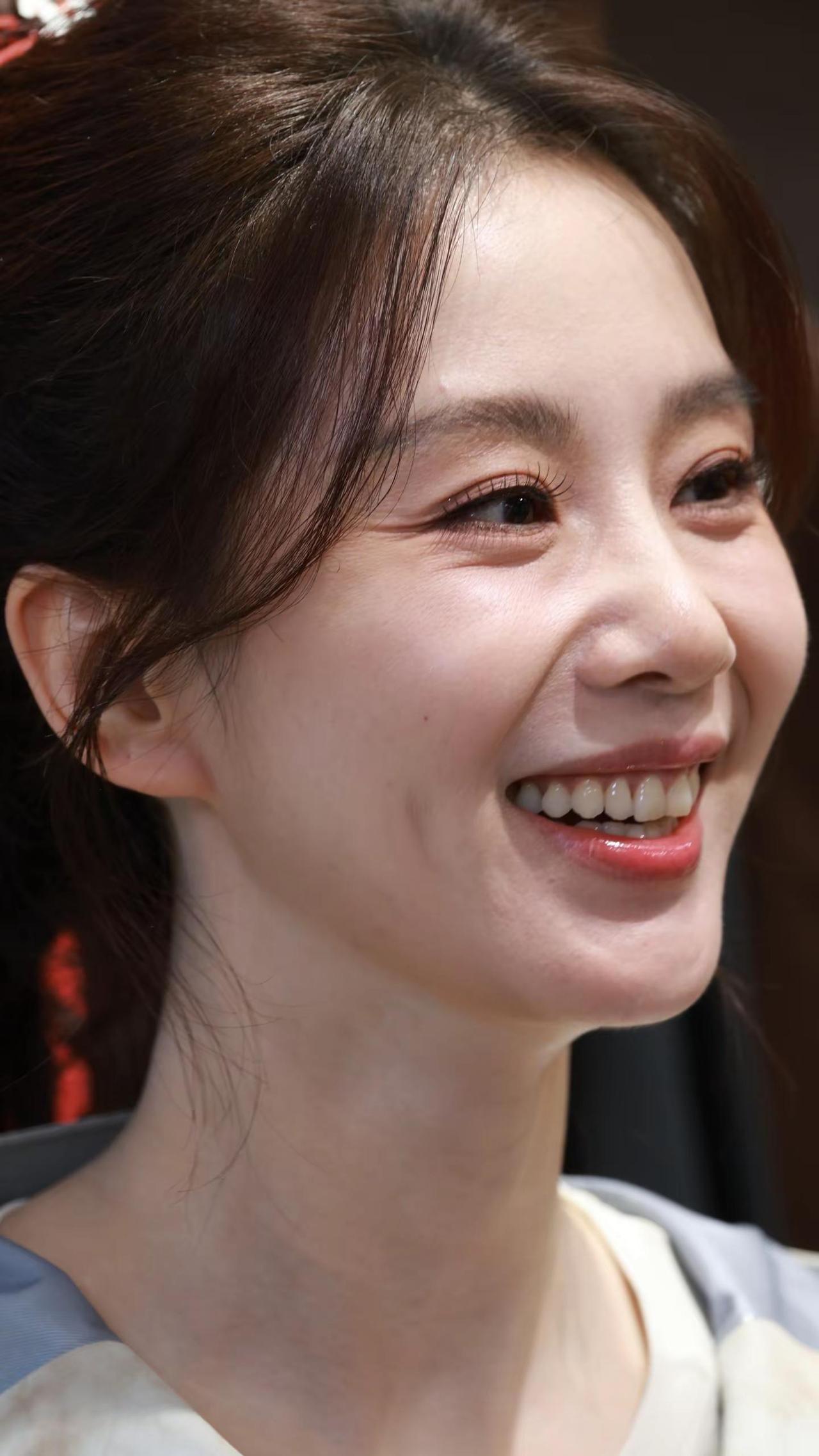 刘诗诗原相机怼脸拍，权威妈生脸。刘诗诗刘诗诗怼脸拍生图生图即神图