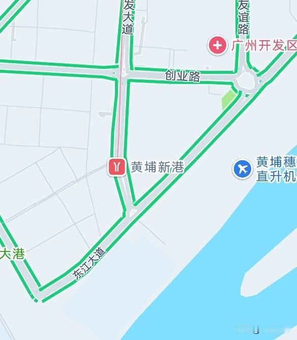 广州有两条地铁可与东莞接驳。一条是5号线，东莞地铁5号线可在广州黄埔港处