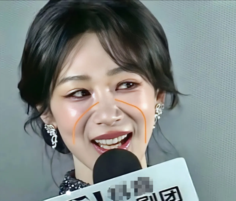 你可以夸杨紫演技好也可以夸她脖子长但是你说杨紫美的像个仙女这点我就就无法认