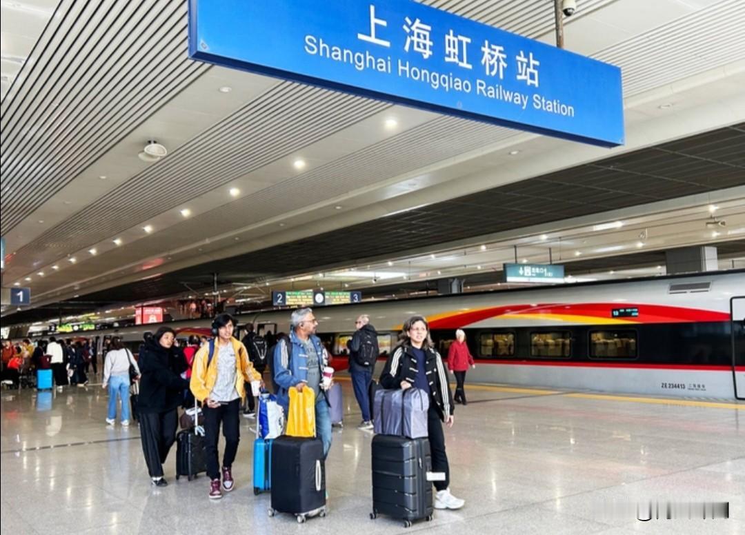 当美国弄丢游客，中国稳稳接住了全世界！风水轮流转，这话真没说错！曾经全球游