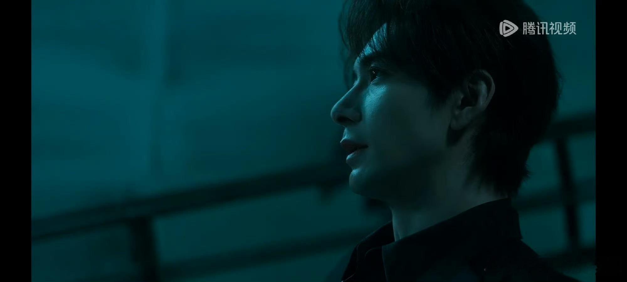 没滤镜磨皮就算了，这剧都没打光纯靠脸硬扛