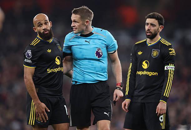 阿森纳2比3曼联大家都散了吧！英超联赛哪里有什么公平正义，全是系统局。主裁判克