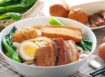 一位医学博士说了一段令人彻悟的话：“全世界的穷人都把碳水当主食，全世界的有钱人都