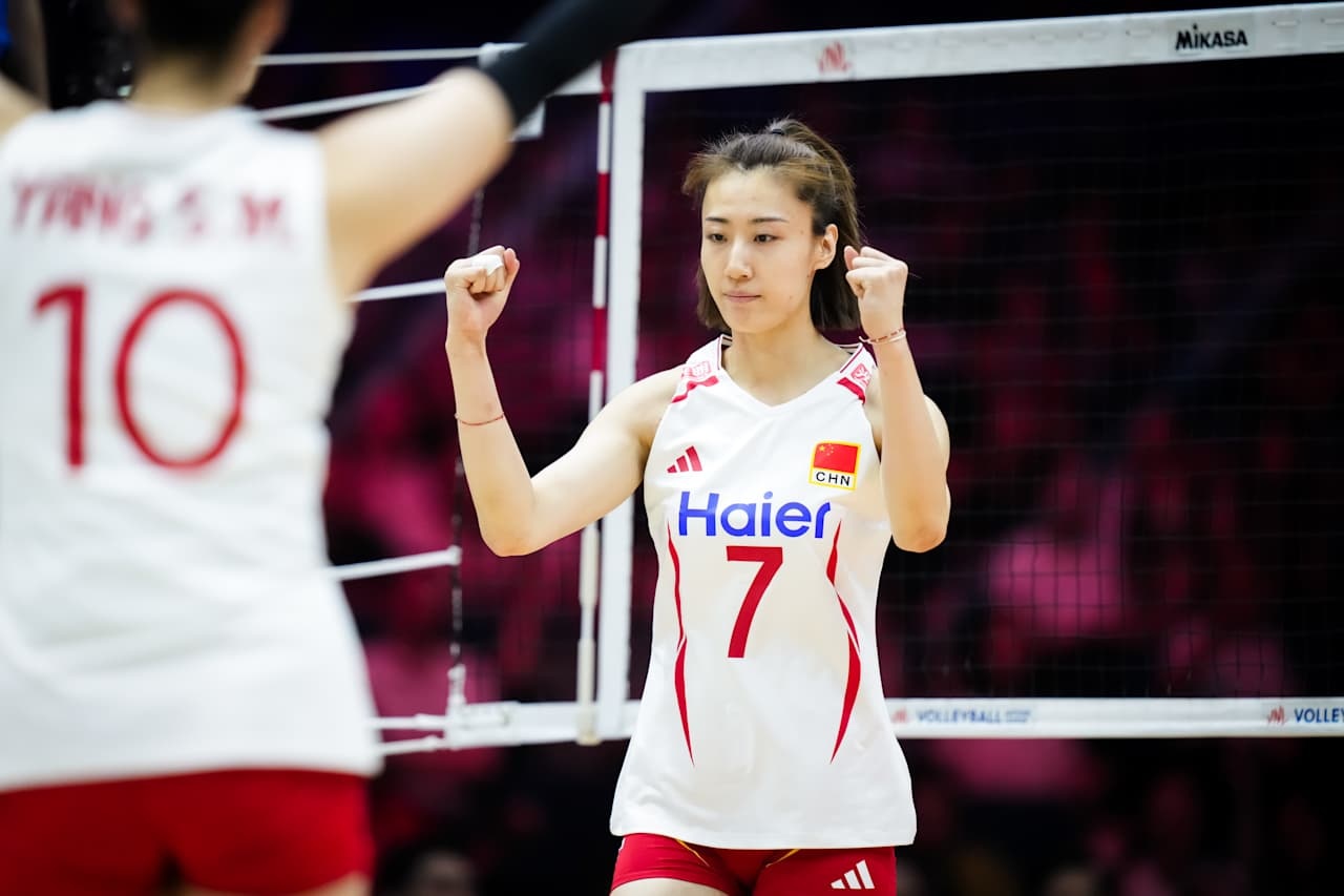 【一句话点评本场比赛】你认为中国🇨🇳女排赢在哪里？哪些地方发挥不好？哪些地方