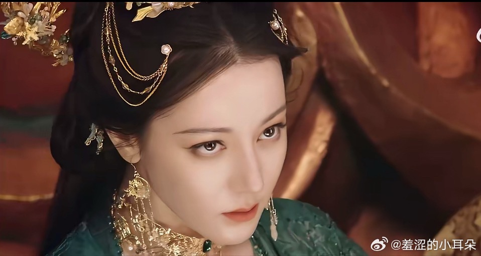 热巴这个违章建筑妆造比路透时期好看