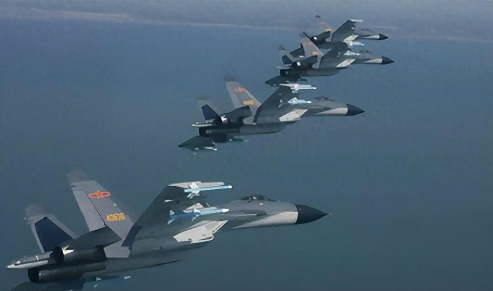 美军很纳闷：十几架F16起飞连韩国都没打招呼，解放军怎么知道？2月18日当天