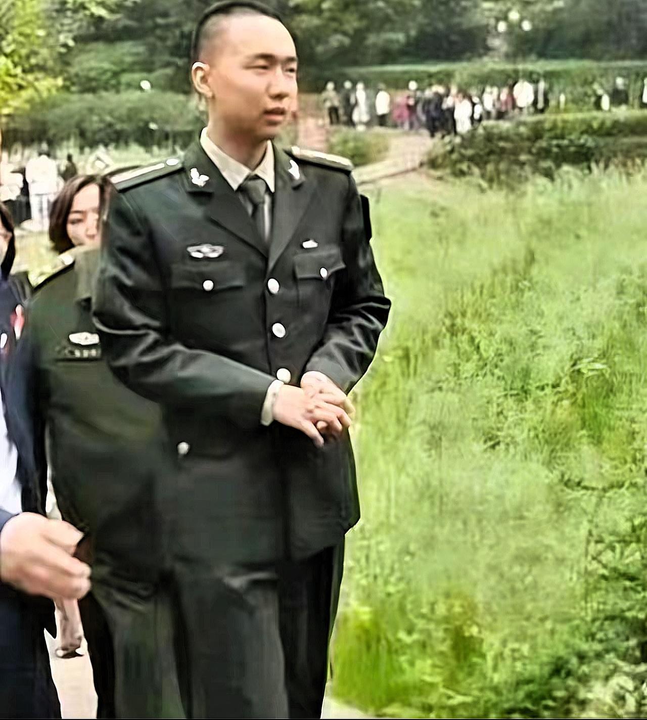 毛家第四代又有大动作！毛主席曾孙毛东东最近在《中国社会科学报》上发表了一篇文章，