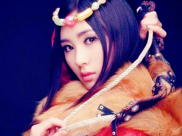 公元前95年，苏武在羊棚外睡觉，忽然，一个匈奴女子闯进了他的被窝。苏武生气地说：