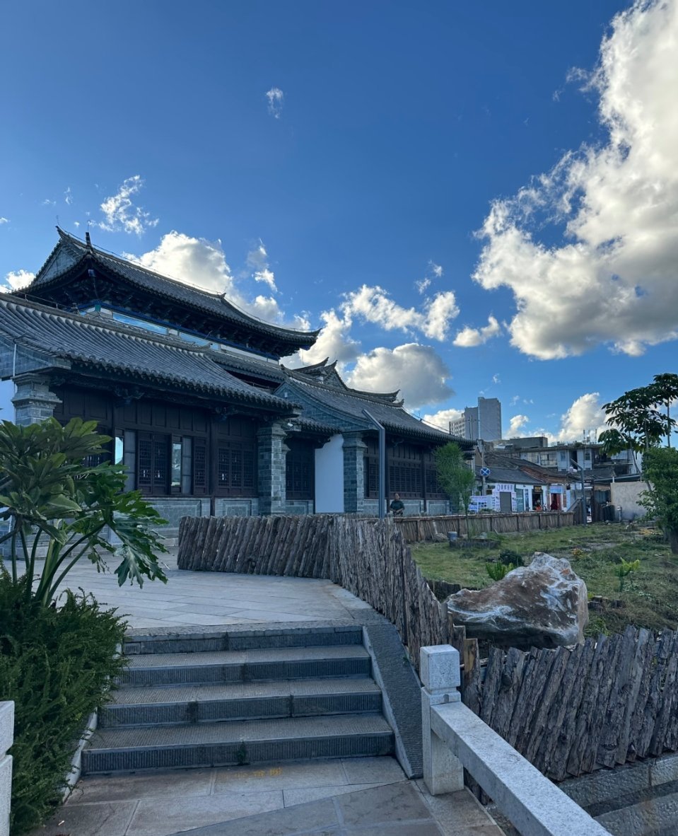 好好出门的一年建水：藏在滇南的时光秘境，等你赴约！你是否厌倦了人潮汹涌的热门景点
