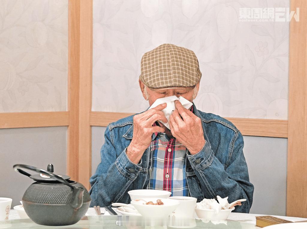 东周刊封面：公开脱离父子关系李家鼎怒骂李泳汉十多次：「仆X仔」八十一岁的李家鼎