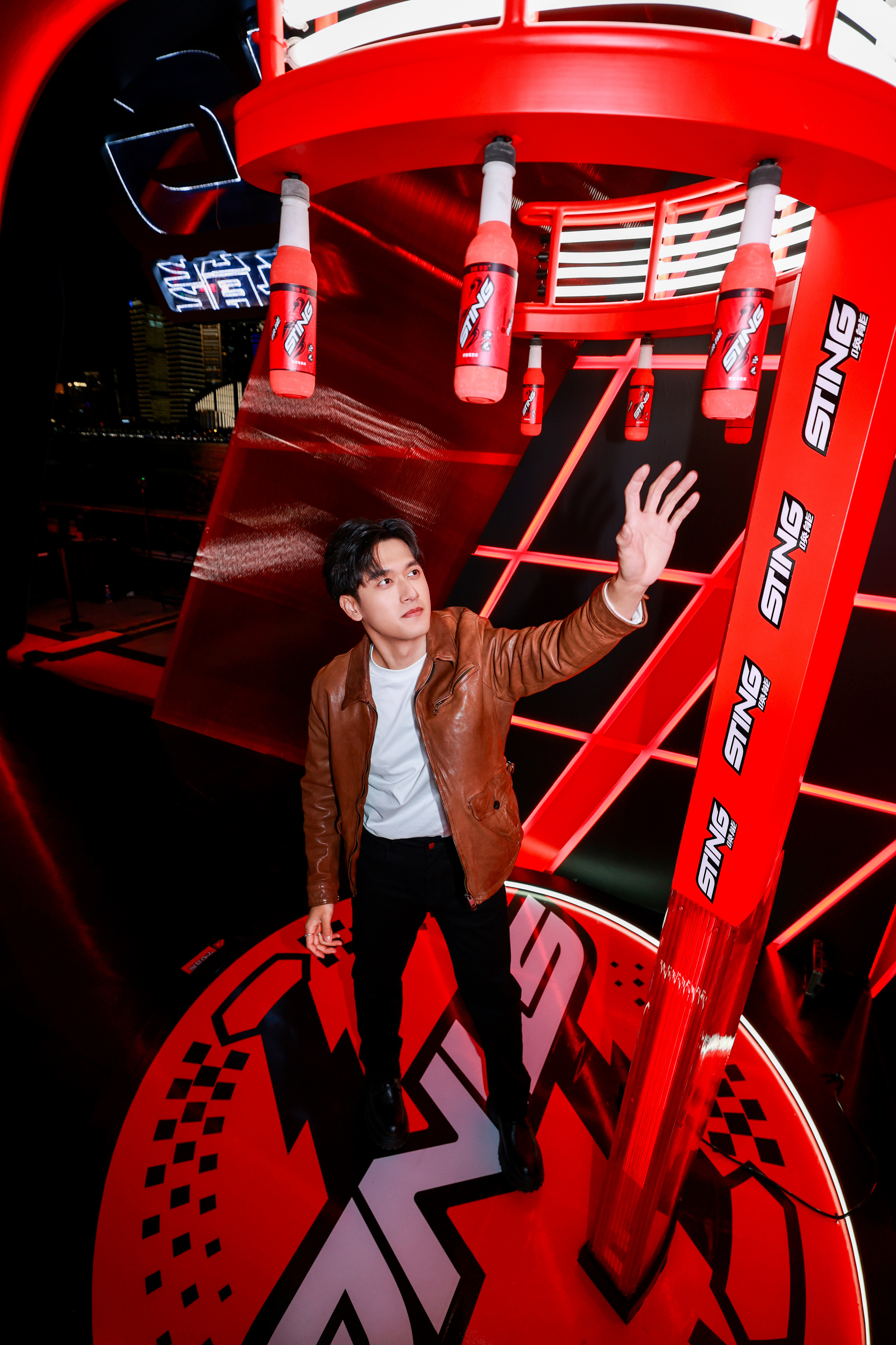 谁在给F1加满能量【Sting能量汽水，燃爆每一程！解锁满格活力！】Sting