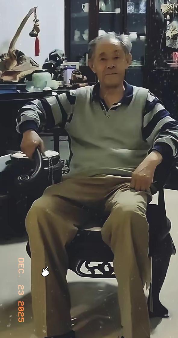 惊！徐湖平的“红二代”身份藏不住了！父辈是湖南平江老革命，1928年参加平江起