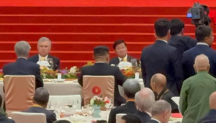 韩国议员两次呼唤金正恩，金正恩理都不理，韩方自我安慰：意义重大朝鲜最高领导人